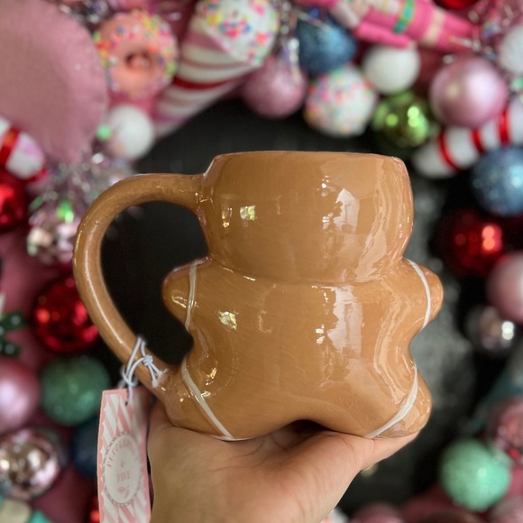 ✨NEW🍪Peppermint and Pine Gingerbread Man Mug🤍 - Picture 7 of 8